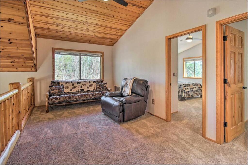 فيلا باينتوب ليكسايدفي Pine Cone Cabin المظهر الخارجي الصورة