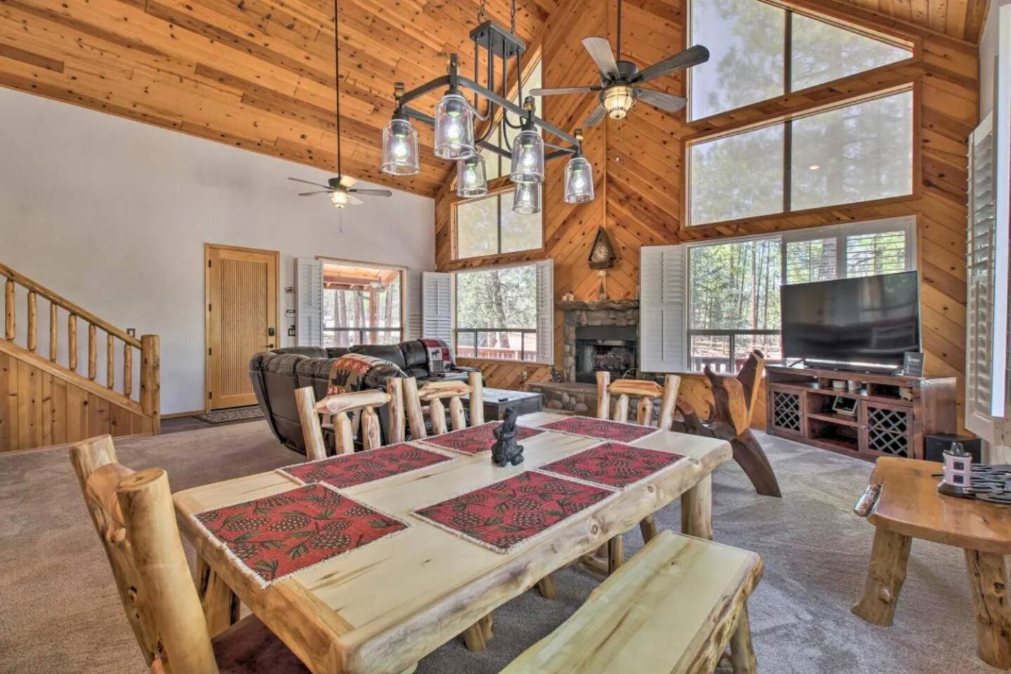 فيلا باينتوب ليكسايدفي Pine Cone Cabin المظهر الخارجي الصورة